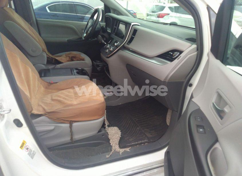 Photo 5 of 2017 Toyota Sienna LE 8 PASSENGER (VIN 5TDKZ3DC9HS885425)