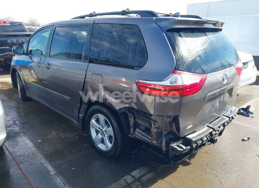 Photo 3 of 2019 Toyota Sienna LE 8 PASSENGER (VIN 5TDKZ3DC9KS003158)