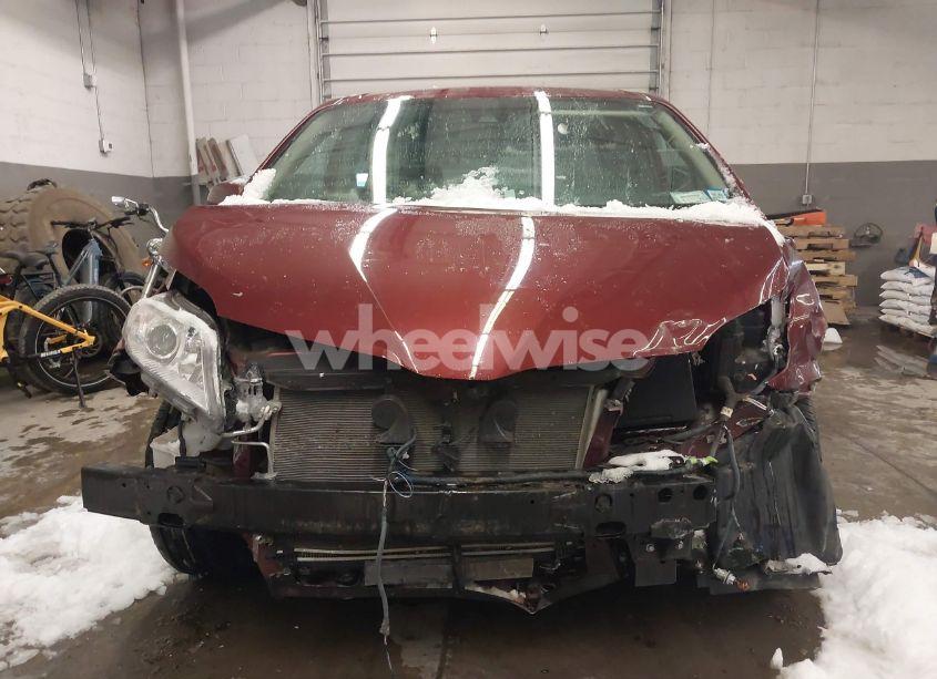 Photo 13 of 2019 Toyota Sienna LE 8 PASSENGER (VIN 5TDKZ3DC9KS015195)