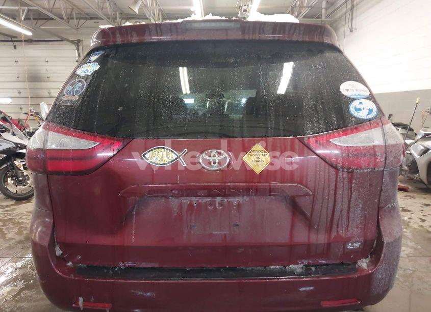 Photo 17 of 2019 Toyota Sienna LE 8 PASSENGER (VIN 5TDKZ3DC9KS015195)