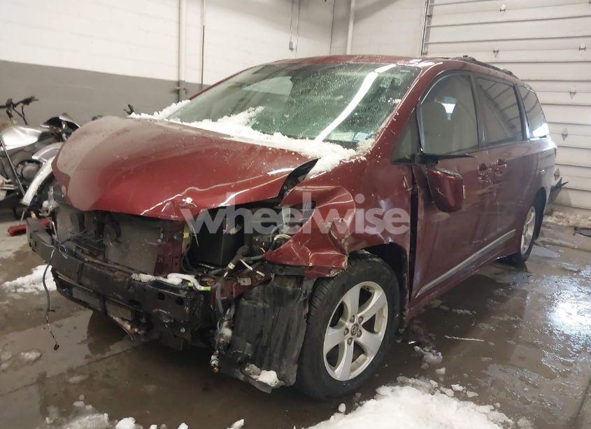 Photo 2 of 2019 Toyota Sienna LE 8 PASSENGER (VIN 5TDKZ3DC9KS015195)