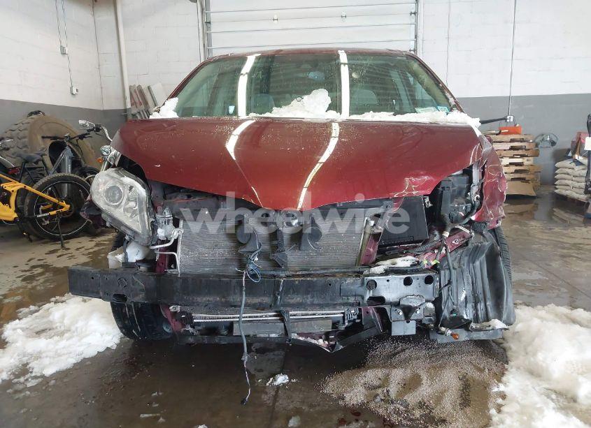 Photo 6 of 2019 Toyota Sienna LE 8 PASSENGER (VIN 5TDKZ3DC9KS015195)