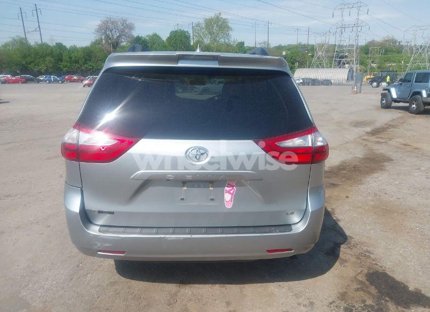 Photo 16 of 2019 Toyota Sienna LE 8 PASSENGER (VIN 5TDKZ3DC9KS981398)