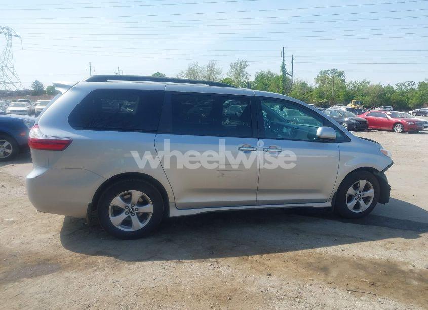 Photo 17 of 2019 Toyota Sienna LE 8 PASSENGER (VIN 5TDKZ3DC9KS981398)