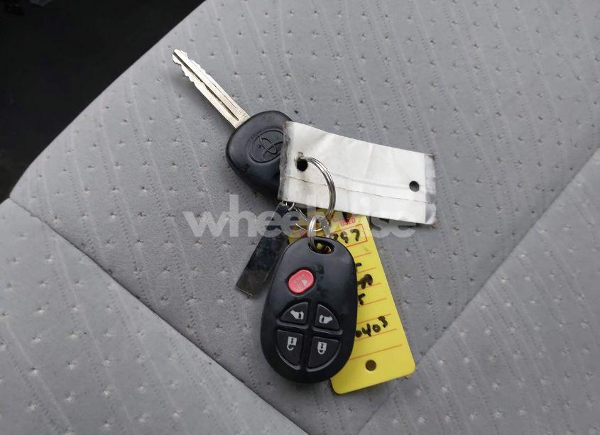 Photo 11 of 2020 Toyota Sienna LE (VIN 5TDKZ3DC9LS050403)