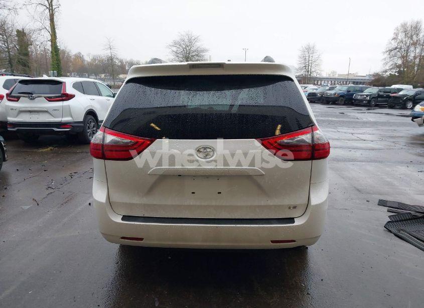 Photo 16 of 2020 Toyota Sienna LE (VIN 5TDKZ3DC9LS050403)