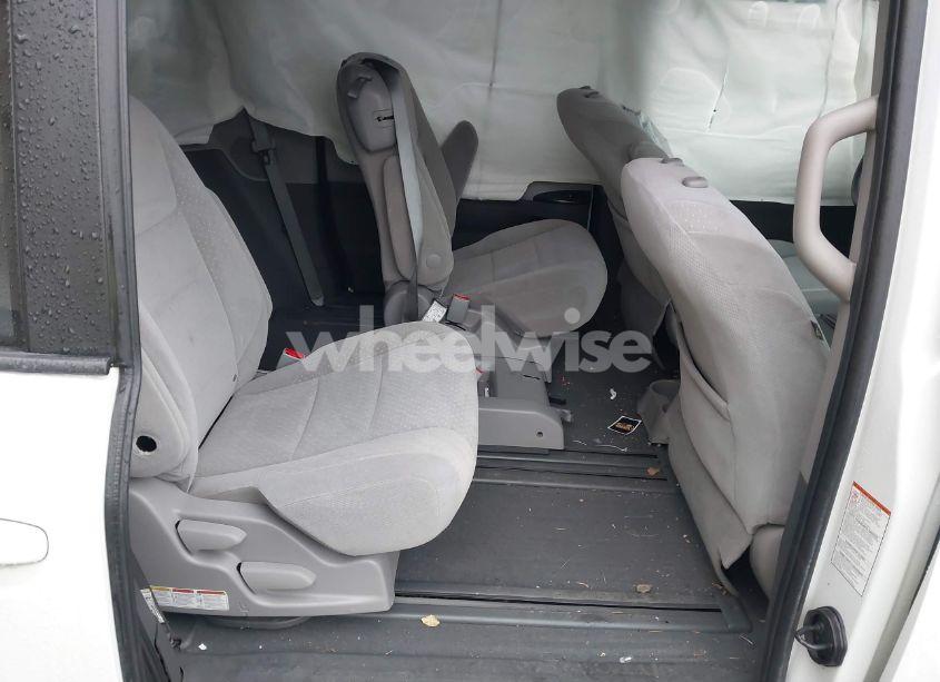 Photo 8 of 2020 Toyota Sienna LE (VIN 5TDKZ3DC9LS050403)