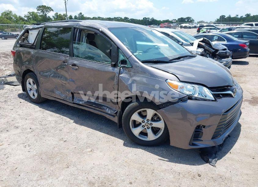 2020 Toyota Sienna LE (VIN 5TDKZ3DC9LS086866) main photo