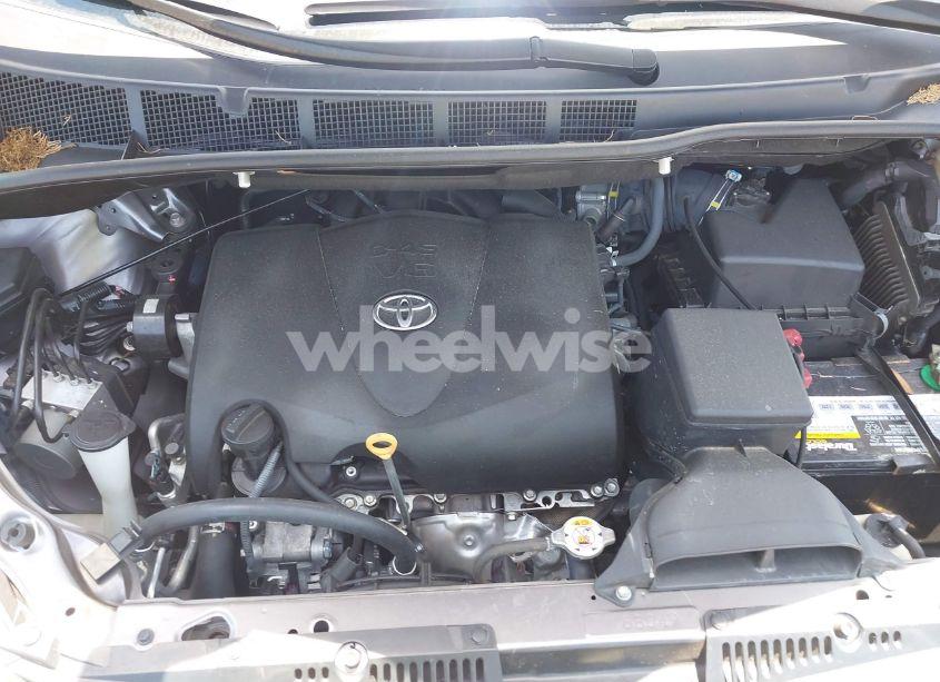 Photo 10 of 2020 Toyota Sienna LE (VIN 5TDKZ3DC9LS086866)