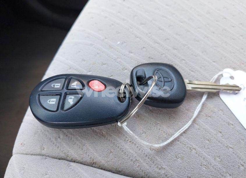 Photo 11 of 2020 Toyota Sienna LE (VIN 5TDKZ3DC9LS086866)