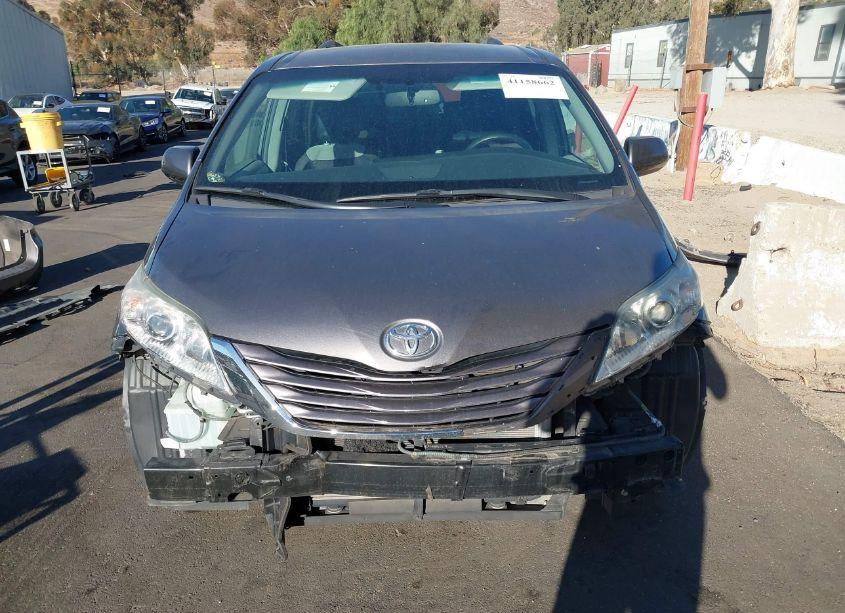 Photo 13 of 2017 Toyota Sienna LE 8 PASSENGER (VIN 5TDKZ3DCXHS769358)