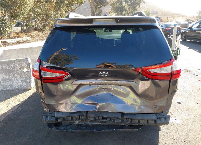 Photo 17 of 2017 Toyota Sienna LE 8 PASSENGER (VIN 5TDKZ3DCXHS769358)
