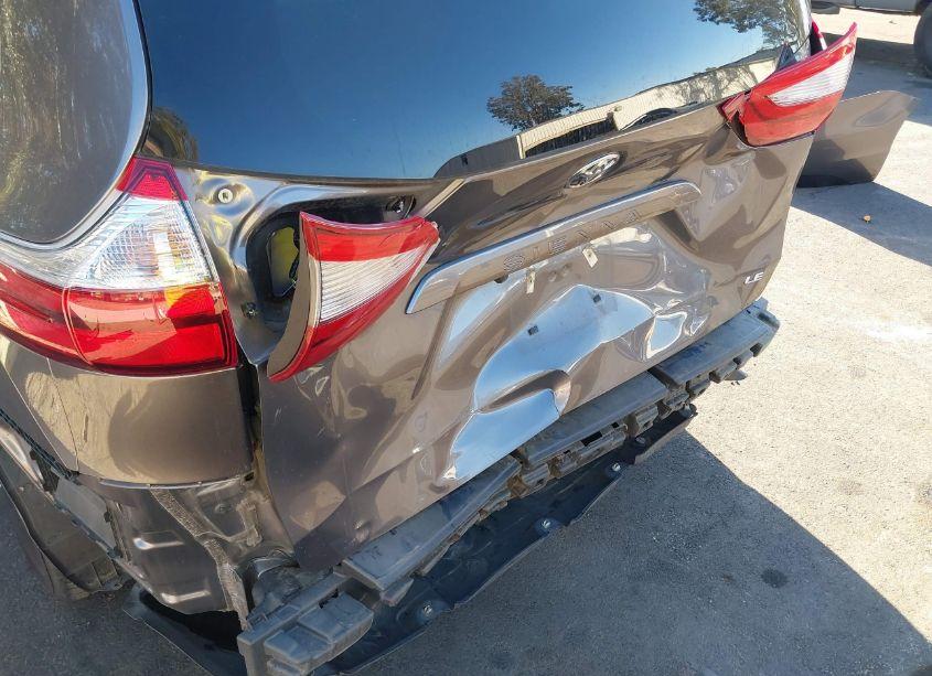 Photo 19 of 2017 Toyota Sienna LE 8 PASSENGER (VIN 5TDKZ3DCXHS769358)