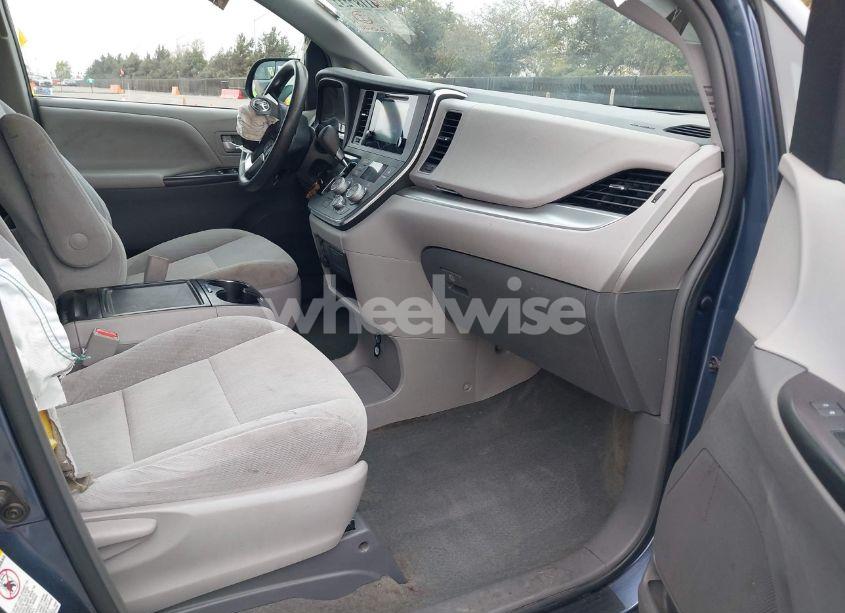 Photo 5 of 2017 Toyota Sienna LE 8 PASSENGER (VIN 5TDKZ3DCXHS778254)