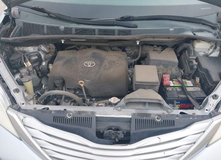 Photo 10 of 2017 Toyota Sienna LE 8 PASSENGER (VIN 5TDKZ3DCXHS798164)