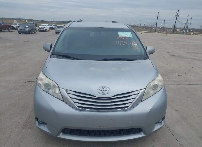 Photo 12 of 2017 Toyota Sienna LE 8 PASSENGER (VIN 5TDKZ3DCXHS798164)