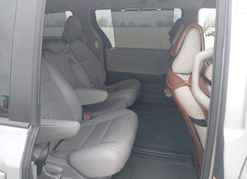 Photo 8 of 2017 Toyota Sienna LE 8 PASSENGER (VIN 5TDKZ3DCXHS798164)