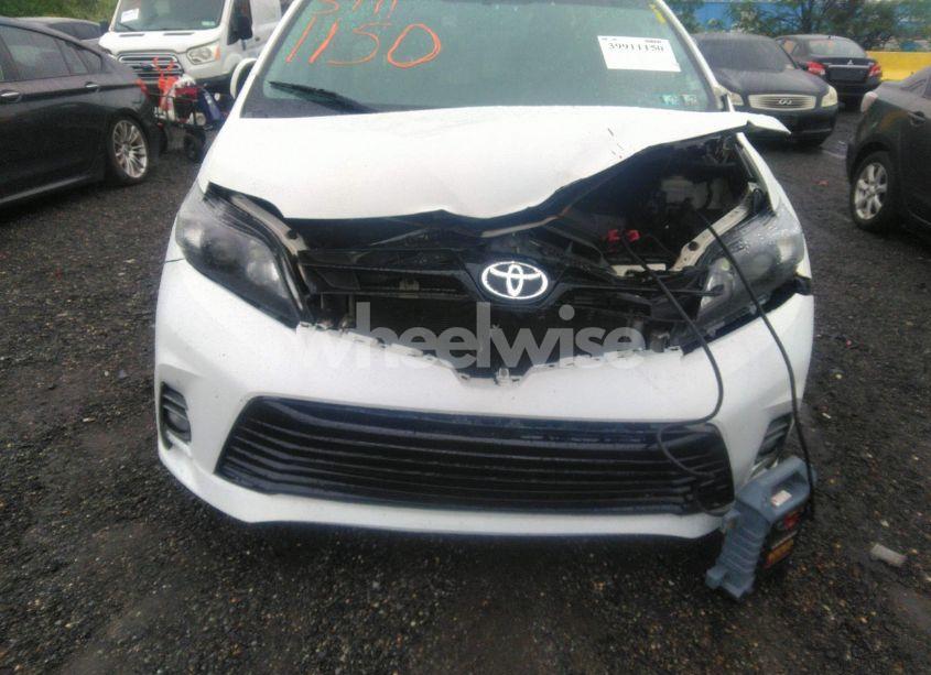 Photo 18 of 2017 Toyota Sienna LE 8 PASSENGER (VIN 5TDKZ3DCXHS824116)