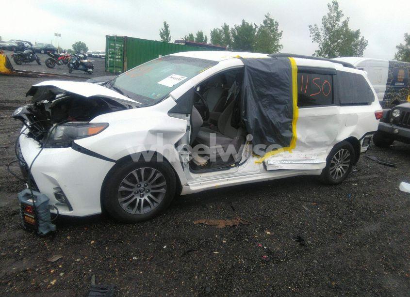 Photo 6 of 2017 Toyota Sienna LE 8 PASSENGER (VIN 5TDKZ3DCXHS824116)