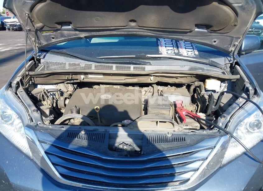 Photo 10 of 2017 Toyota Sienna LE 8 PASSENGER (VIN 5TDKZ3DCXHS845662)