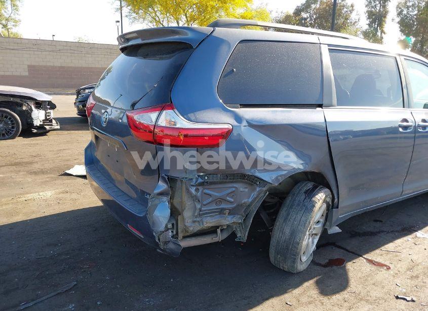 Photo 12 of 2017 Toyota Sienna LE 8 PASSENGER (VIN 5TDKZ3DCXHS845662)