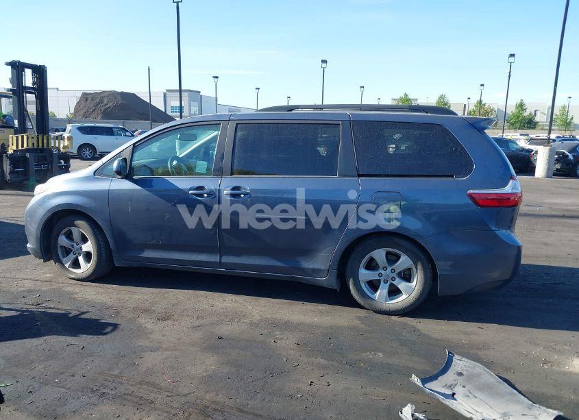 Photo 15 of 2017 Toyota Sienna LE 8 PASSENGER (VIN 5TDKZ3DCXHS845662)