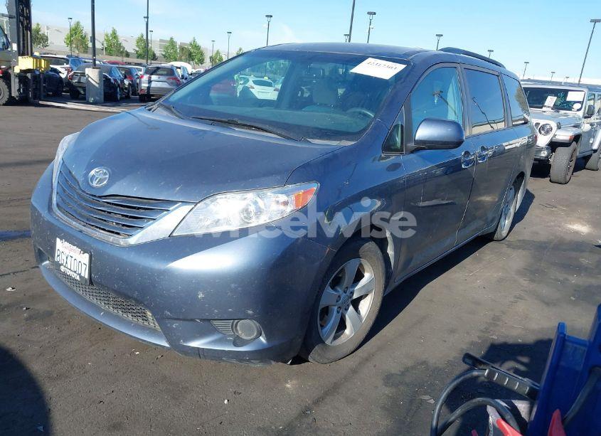 Photo 2 of 2017 Toyota Sienna LE 8 PASSENGER (VIN 5TDKZ3DCXHS845662)