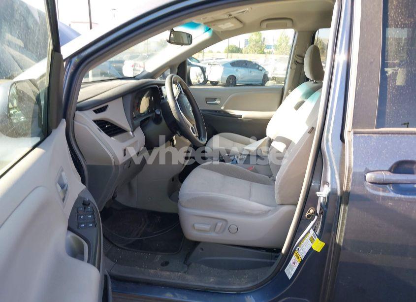 Photo 5 of 2017 Toyota Sienna LE 8 PASSENGER (VIN 5TDKZ3DCXHS845662)