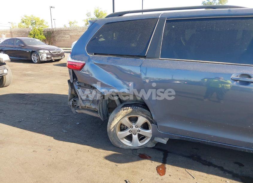 Photo 6 of 2017 Toyota Sienna LE 8 PASSENGER (VIN 5TDKZ3DCXHS845662)