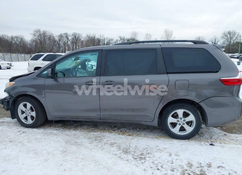 Photo 14 of 2017 Toyota Sienna LE 8 PASSENGER (VIN 5TDKZ3DCXHS854216)