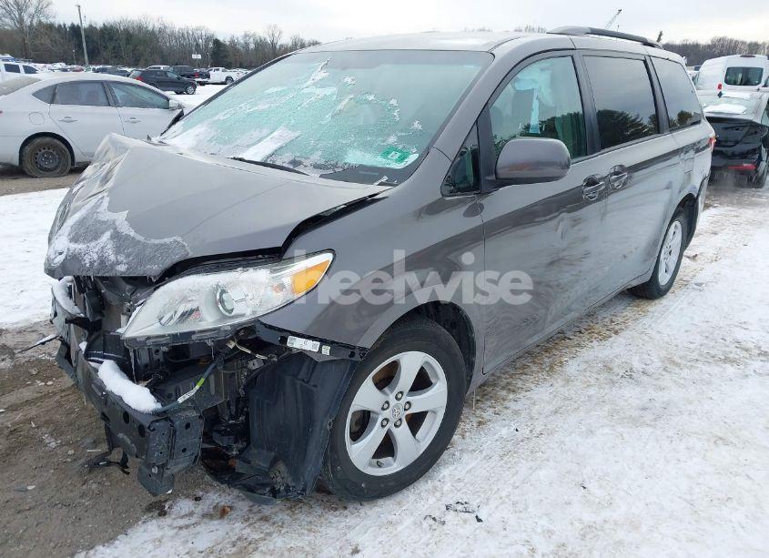 Photo 2 of 2017 Toyota Sienna LE 8 PASSENGER (VIN 5TDKZ3DCXHS854216)