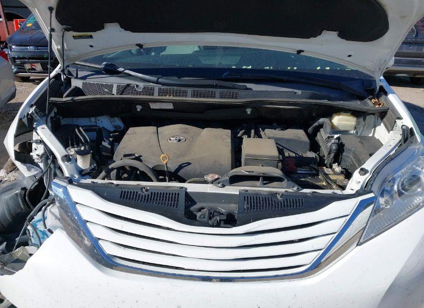 Photo 10 of 2017 Toyota Sienna LE 8 PASSENGER (VIN 5TDKZ3DCXHS862896)