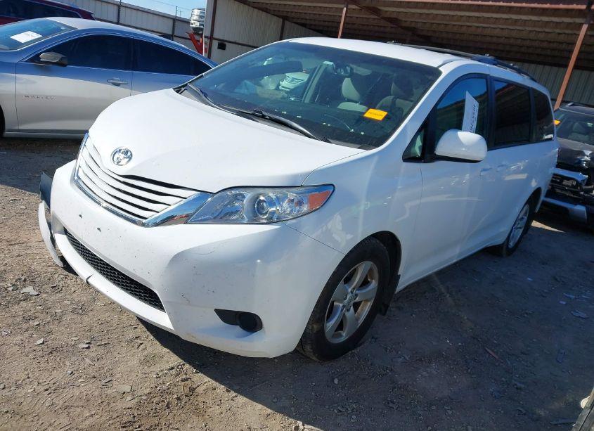Photo 2 of 2017 Toyota Sienna LE 8 PASSENGER (VIN 5TDKZ3DCXHS862896)