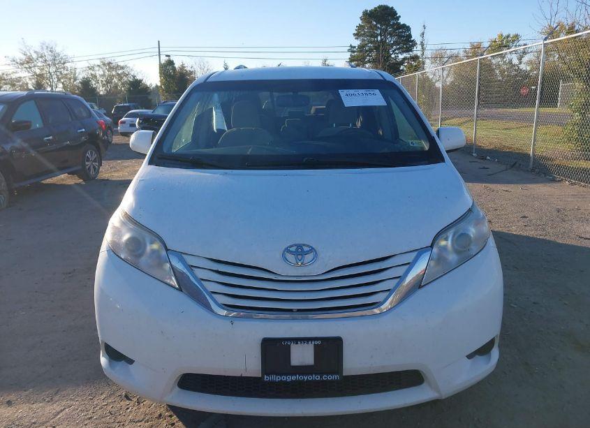 Photo 12 of 2017 Toyota Sienna LE 8 PASSENGER (VIN 5TDKZ3DCXHS883943)