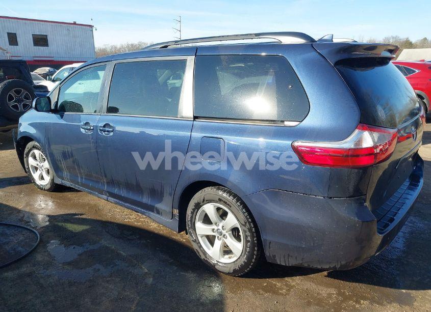 Photo 3 of 2018 Toyota Sienna LE 8 PASSENGER (VIN 5TDKZ3DCXJS930619)