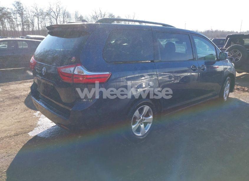 Photo 4 of 2018 Toyota Sienna LE 8 PASSENGER (VIN 5TDKZ3DCXJS930619)