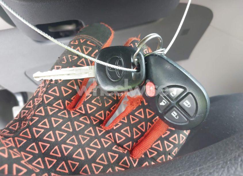 Photo 11 of 2018 Toyota Sienna LE 8 PASSENGER (VIN 5TDKZ3DCXJS937540)