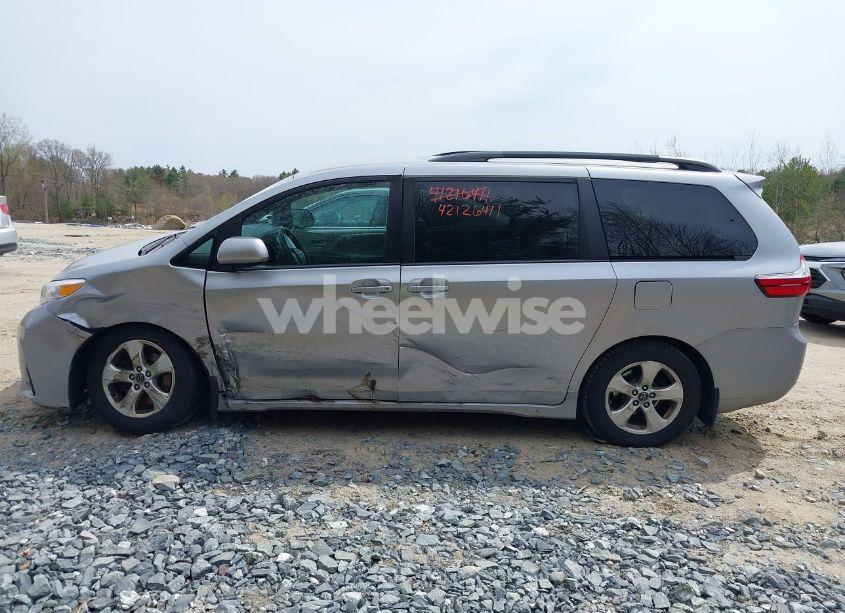 Photo 15 of 2018 Toyota Sienna LE 8 PASSENGER (VIN 5TDKZ3DCXJS937540)