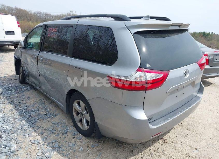 Photo 3 of 2018 Toyota Sienna LE 8 PASSENGER (VIN 5TDKZ3DCXJS937540)