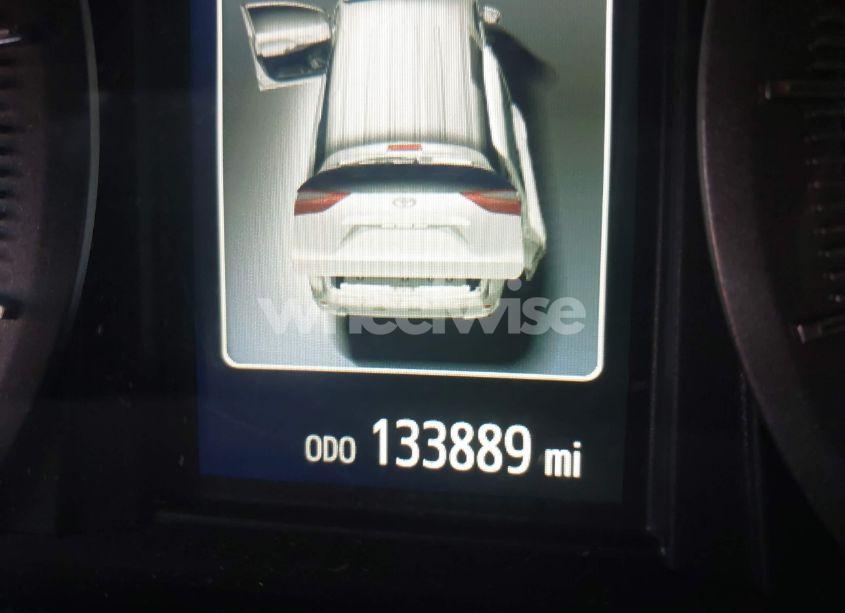 Photo 15 of 2018 Toyota Sienna LE 8 PASSENGER (VIN 5TDKZ3DCXJS948487)