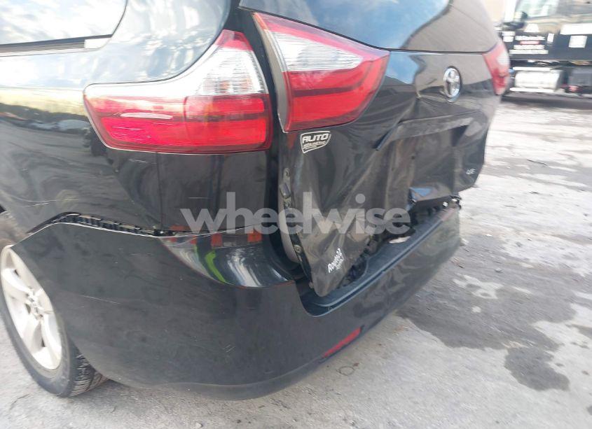 Photo 18 of 2018 Toyota Sienna LE 8 PASSENGER (VIN 5TDKZ3DCXJS948487)