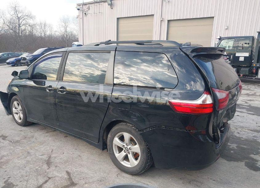 Photo 3 of 2018 Toyota Sienna LE 8 PASSENGER (VIN 5TDKZ3DCXJS948487)