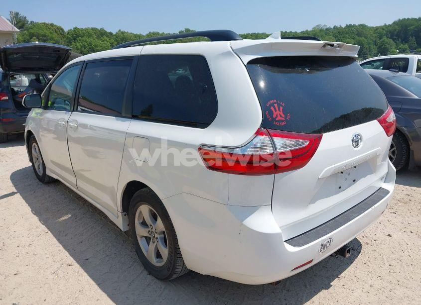 Photo 3 of 2019 Toyota Sienna LE 8 PASSENGER (VIN 5TDKZ3DCXKS010555)
