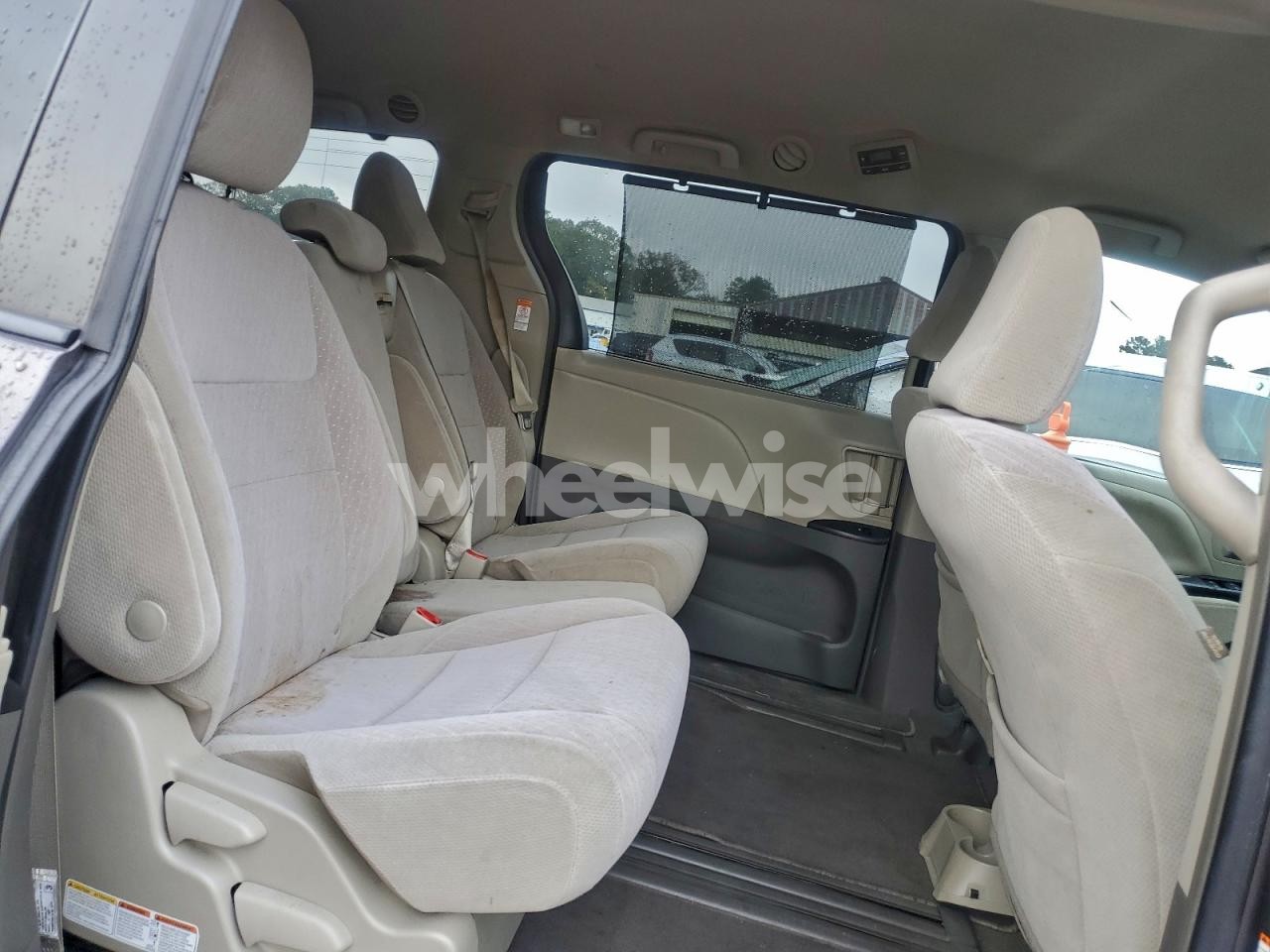 Photo 11 of 2019 TOYOTA SIENNA LE (VIN 5TDKZ3DCXKS998811)