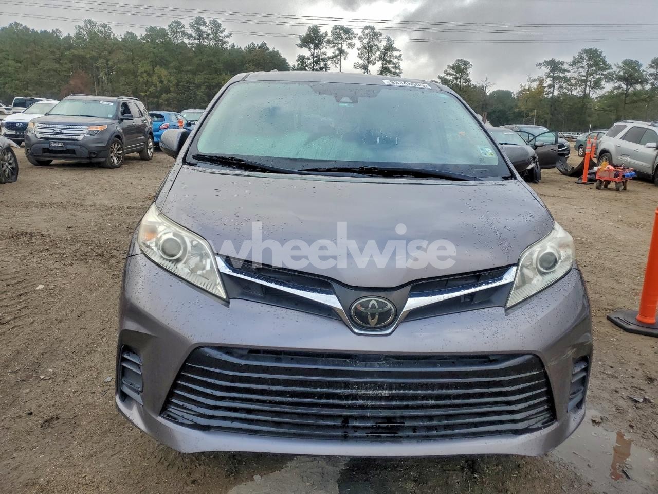 Photo 5 of 2019 TOYOTA SIENNA LE (VIN 5TDKZ3DCXKS998811)