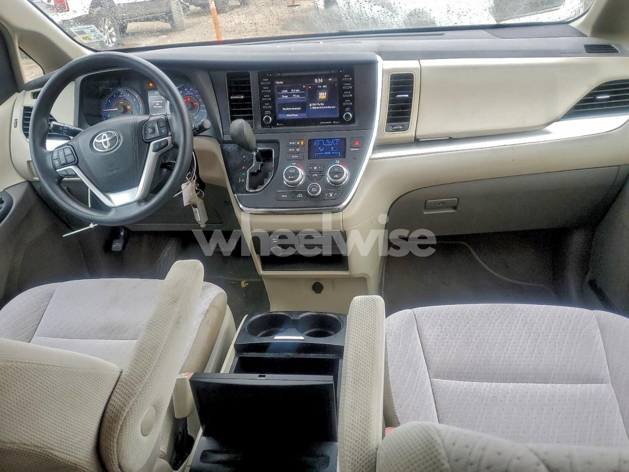 Photo 8 of 2019 TOYOTA SIENNA LE (VIN 5TDKZ3DCXKS998811)