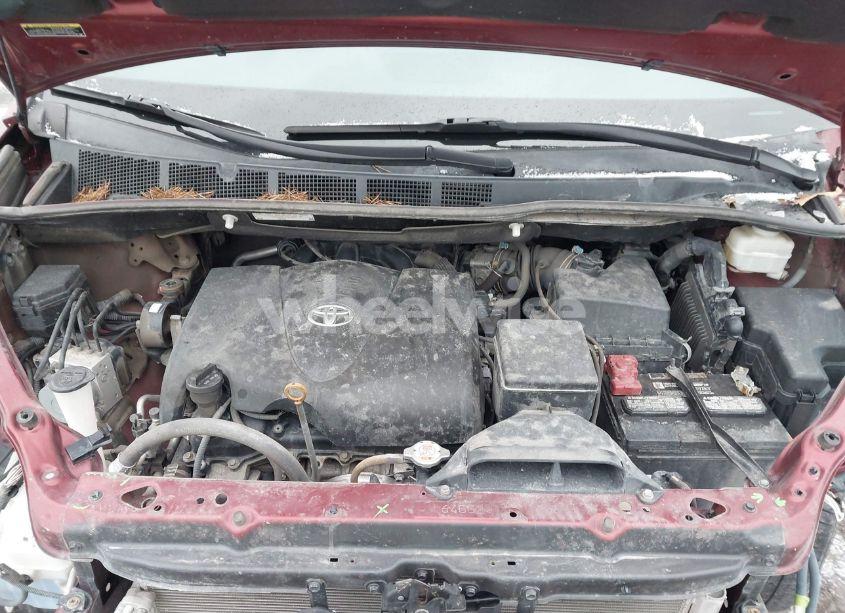 Photo 10 of 2020 Toyota Sienna LE (VIN 5TDKZ3DCXLS053763)