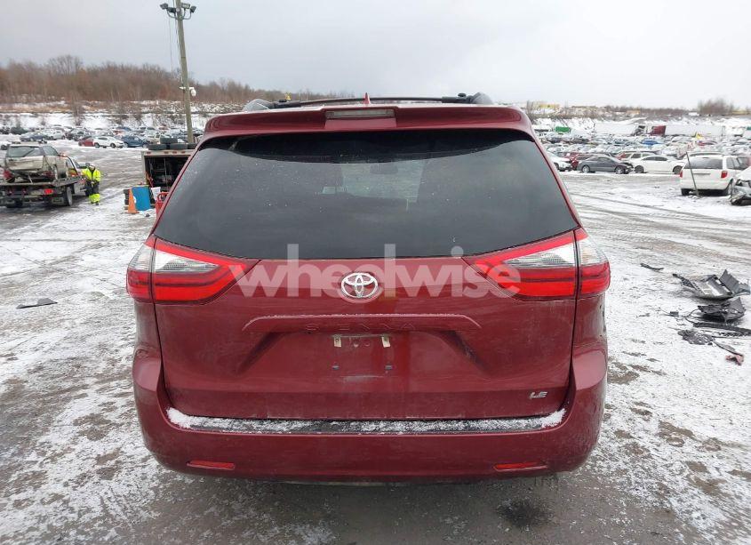 Photo 16 of 2020 Toyota Sienna LE (VIN 5TDKZ3DCXLS053763)