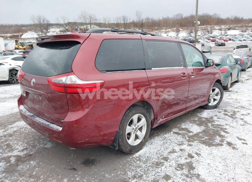Photo 4 of 2020 Toyota Sienna LE (VIN 5TDKZ3DCXLS053763)
