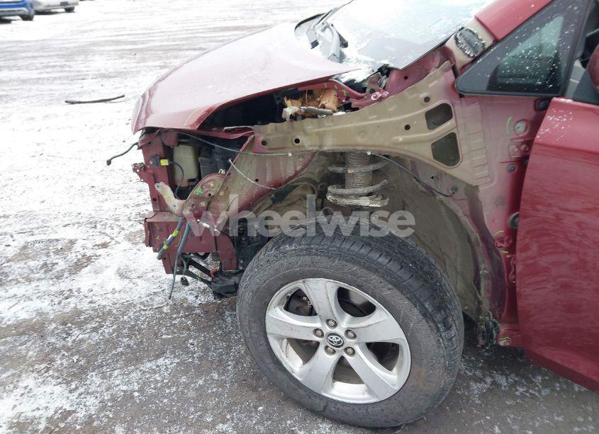 Photo 6 of 2020 Toyota Sienna LE (VIN 5TDKZ3DCXLS053763)